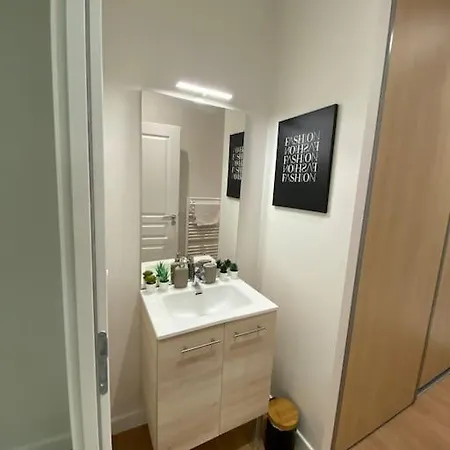 Centre-ville * Rdc * Clim * Wifi * De Gamme * Apartamento *